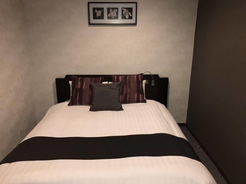 Akasaka Crystal Hotel (Adults Only) Токио Экстерьер фото